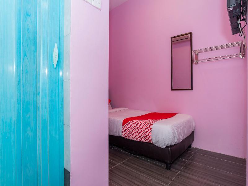 Oyo 1125 Ir Inn Hotel Skudai Exterior foto